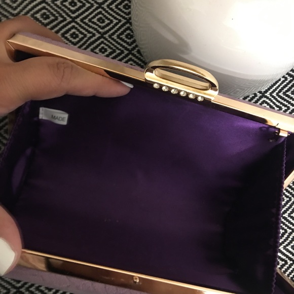 Textured Clutch - Picture 5 of 6